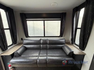 2021 Forest River RV Cherokee Grey Wolf - Photo 11