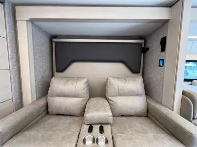 2027 Tiffin WAYFARER — photo 8 view