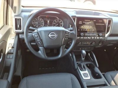 2026 Nissan Frontier — detail view