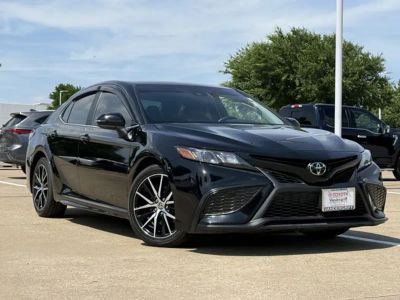 2021 Toyota Camry - Photo 2