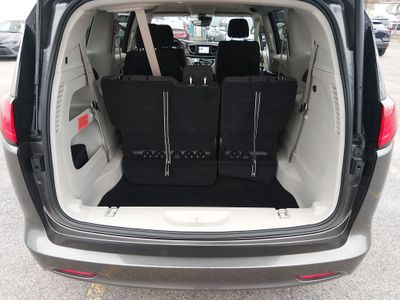 2023 Chrysler Voyager - Photo 11