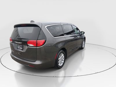 2023 Chrysler Voyager - Photo 7