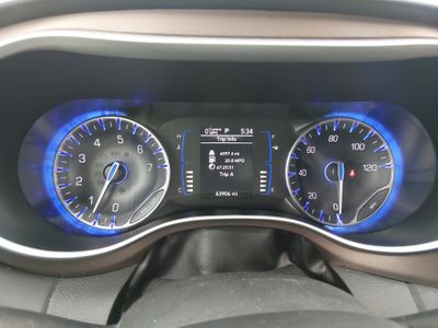 2023 Chrysler Voyager - Photo 14