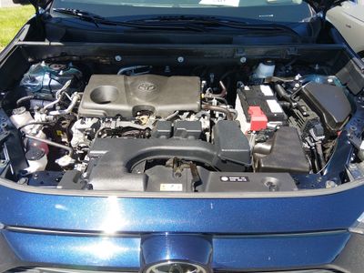 2025 Toyota RAV4 - Photo 9