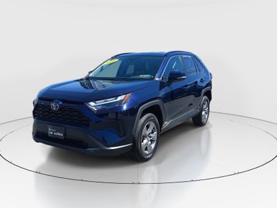 2025 Toyota RAV4 - Photo 3