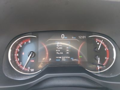 2025 Toyota RAV4 - Photo 14