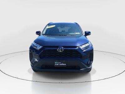 2025 Toyota RAV4 - Photo 2
