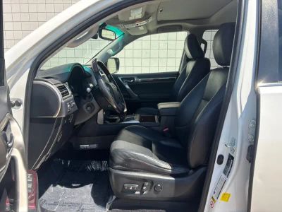 2016 Lexus GX - Photo 3