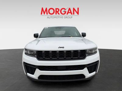 2026 Jeep Grand Cherokee — photo 8 view
