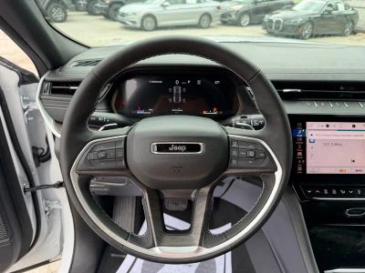 2026 Jeep Grand Cherokee — photo 17 view