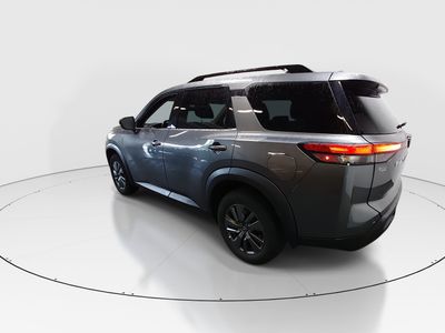 2024 Nissan Pathfinder — detail view
