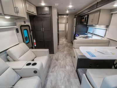 2026 Thor Motor Coach Magnitude Grand - Photo 7