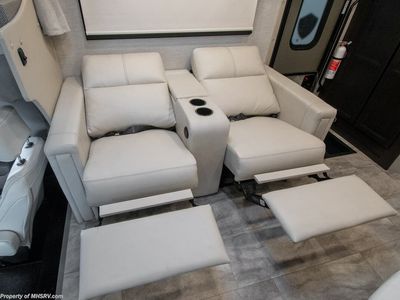 2026 Thor Motor Coach Magnitude Grand - Photo 10
