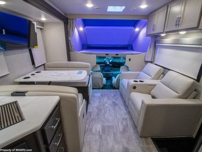 2026 Thor Motor Coach Magnitude Grand - Photo 3