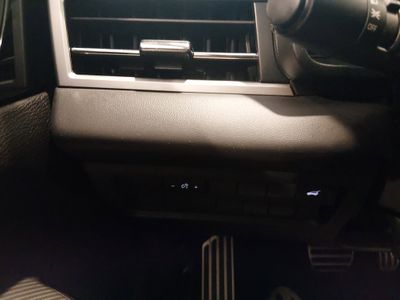 2025 Mitsubishi Outlander - Photo 13