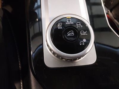 2025 Mitsubishi Outlander - Photo 19