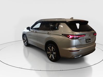 2025 Mitsubishi Outlander - Photo 5