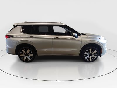 2025 Mitsubishi Outlander - Photo 8