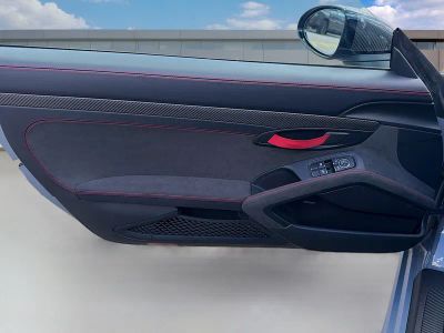 2024 Porsche 718 Spyder — photo 18 view