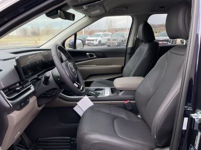 2026 Kia Carnival — photo 9 view