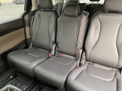 2026 Kia Carnival — photo 18 view
