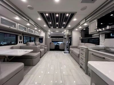 2026 Tiffin ALLEGRO BAY — rear three-quarter view