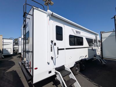 2026 Winnebago Thrive — photo 18 view