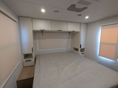2026 Winnebago Thrive — photo 16 view