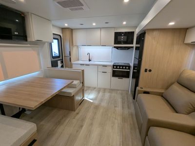 2026 Winnebago Thrive — photo 11 view