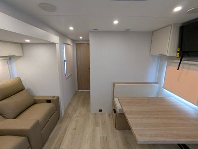 2026 Winnebago Thrive — photo 23 view