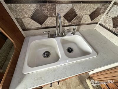 2017 Jayco Redhawk - Photo 15