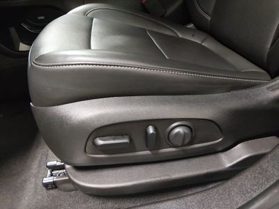 2023 GMC Acadia - Photo 23