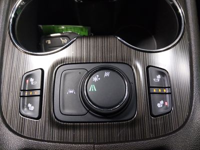 2023 GMC Acadia - Photo 19