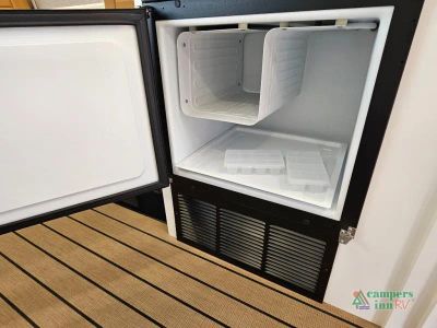 2026 Coachmen RV Beyond — photo 37 view