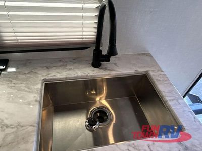 2023 Forest River RV Surveyor Legend X - Photo 17