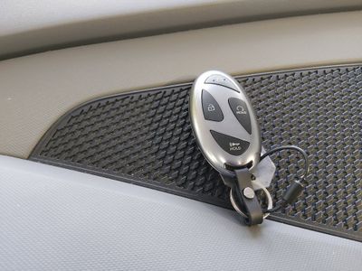 2024 Hyundai Elantra — photo 15 view