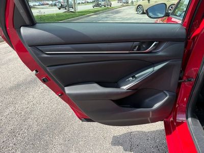 2020 Honda Accord - Photo 31