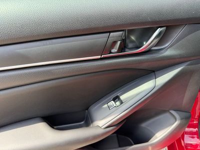 2020 Honda Accord - Photo 32