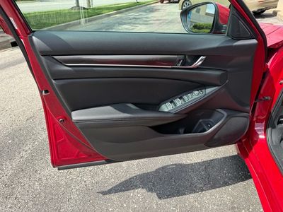 2020 Honda Accord - Photo 16
