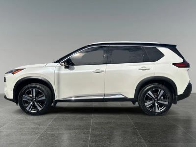 2023 Nissan Rogue — detail view