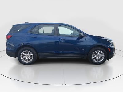 2022 Chevrolet Equinox — photo 8 view