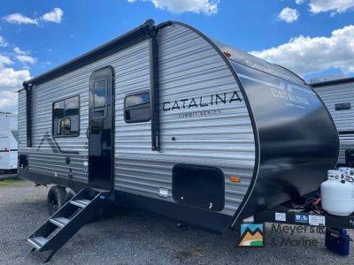 2027 Coachmen RV Catalina Summit Series 8 211BH — front three-quarter view