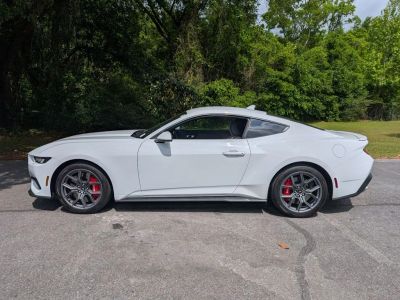 2024 Ford Mustang - Photo 2