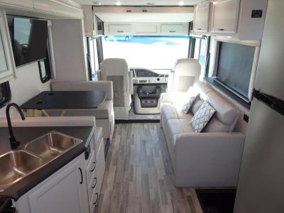 2024 Holiday Rambler ADMIRAL - Photo 3