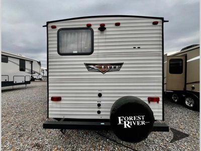 2023 Forest River RV Wildwood X-Lite - Photo 4