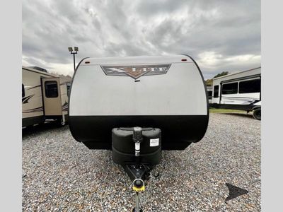 2023 Forest River RV Wildwood X-Lite - Photo 3