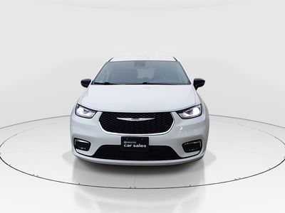 2024 Chrysler Pacifica - Photo 2
