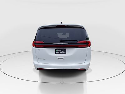 2024 Chrysler Pacifica - Photo 6