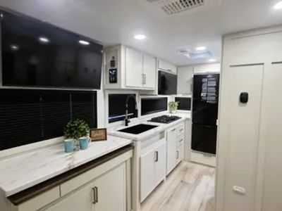 2026 Brinkley RV Model IX - Photo 8