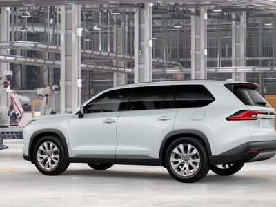 2026 Toyota Grand Highlander Hybrid - Photo 7